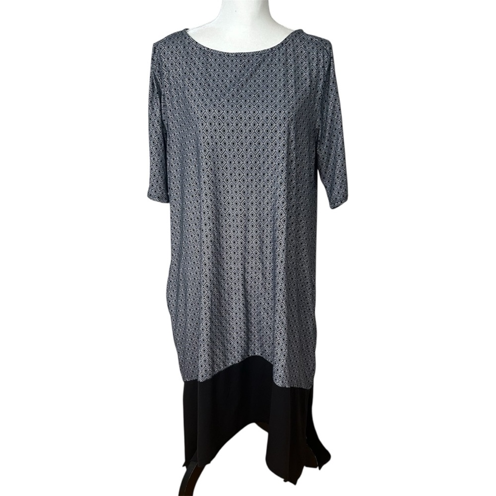 Cuddl Duds Black and Gray geometric Dress